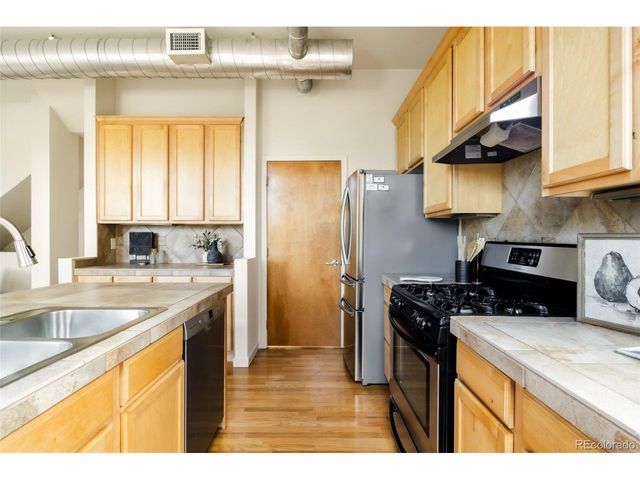 2889 Syracuse Ct, Denver, CO 80238