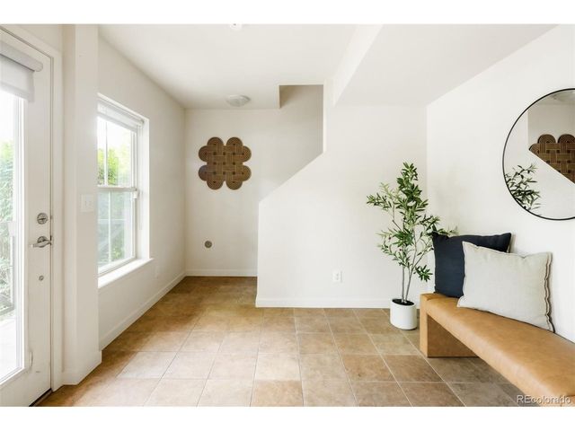 2889 Syracuse Ct, Denver, CO 80238