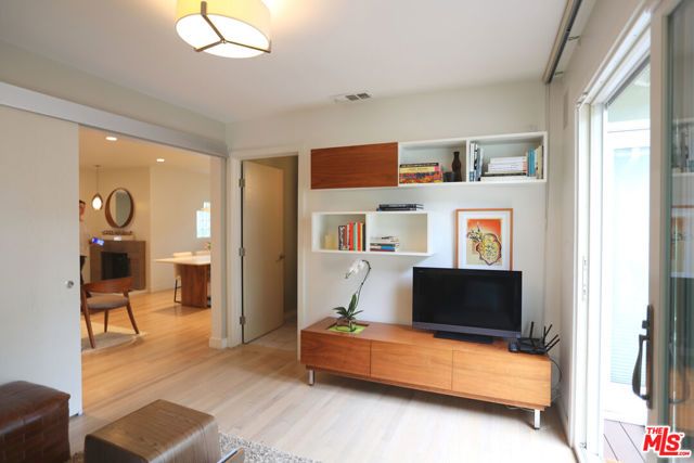 2707 Westwood Boulevard, Los Angeles, CA 90064