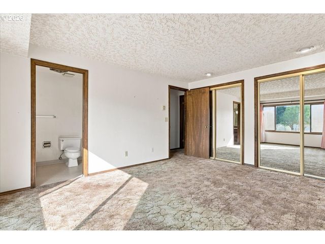 13713 Ne 178TH St, Battle Ground, WA 98604
