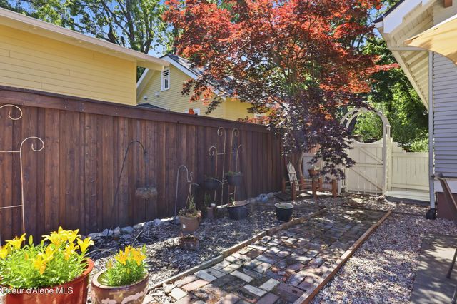 805 E Montana Ave, Coeur D'alene, ID 83814