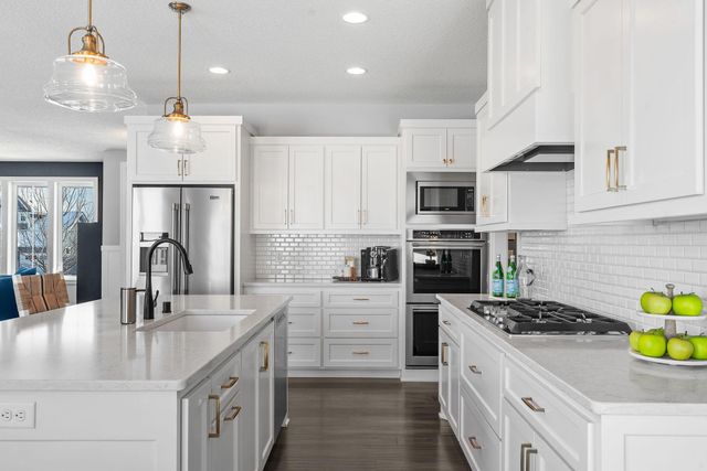 7529 Urbandale Lane N, Maple Grove, MN 55311