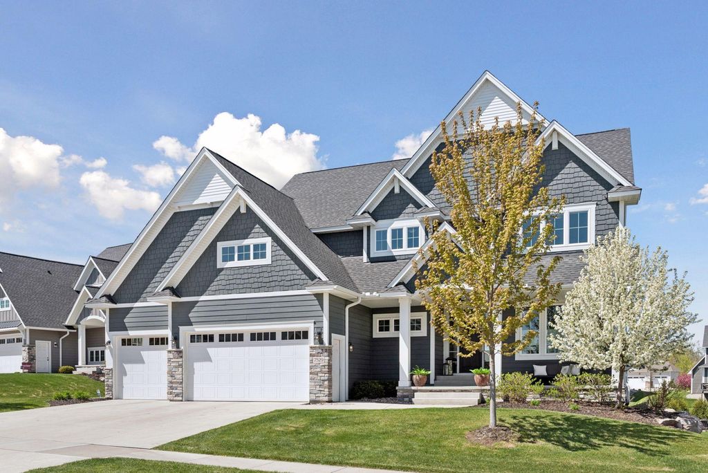 7529 Urbandale Lane N, Maple Grove, MN 55311