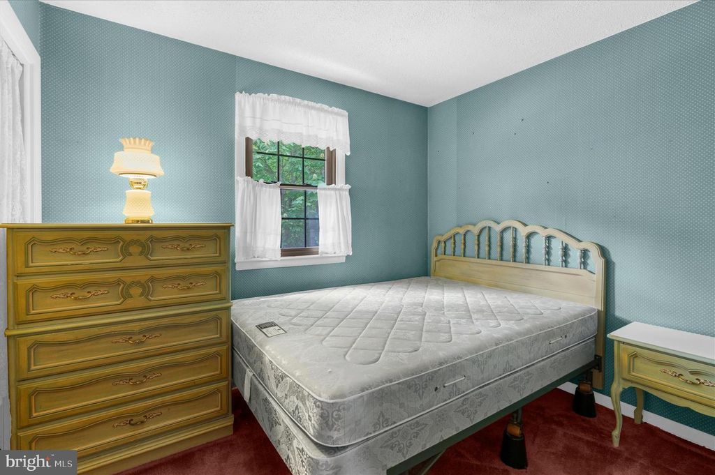Image 17 of property listing at 148 MAGOTHY BEACH RD, Pasadena, MD 21122