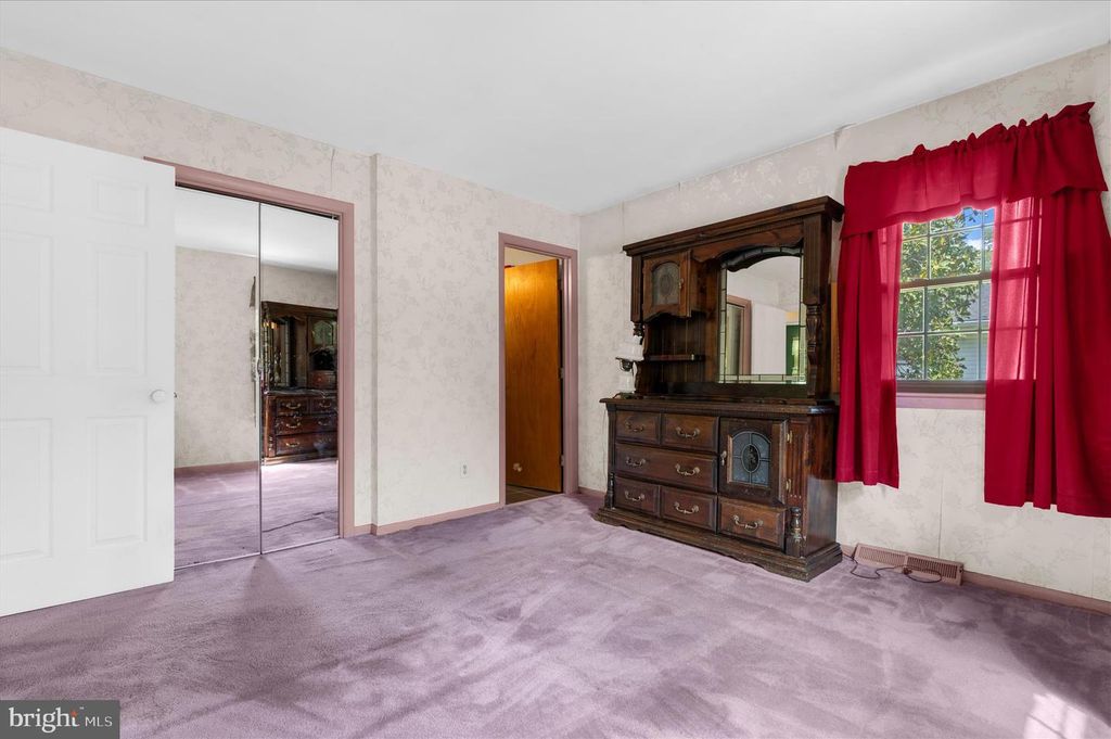 Image 23 of property listing at 148 MAGOTHY BEACH RD, Pasadena, MD 21122