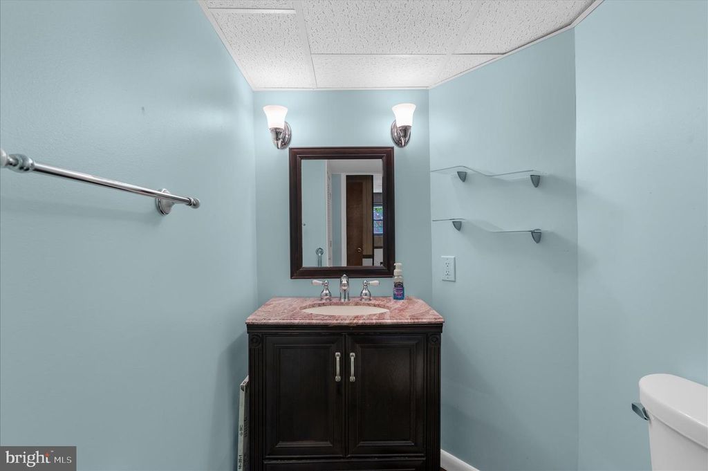 Image 30 of property listing at 148 MAGOTHY BEACH RD, Pasadena, MD 21122