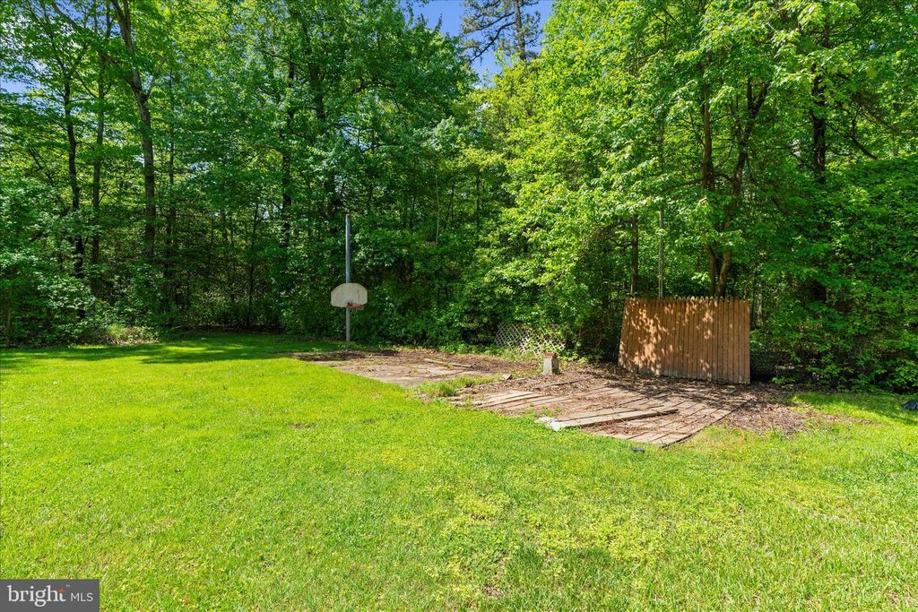 Image 44 of property listing at 148 MAGOTHY BEACH RD, Pasadena, MD 21122