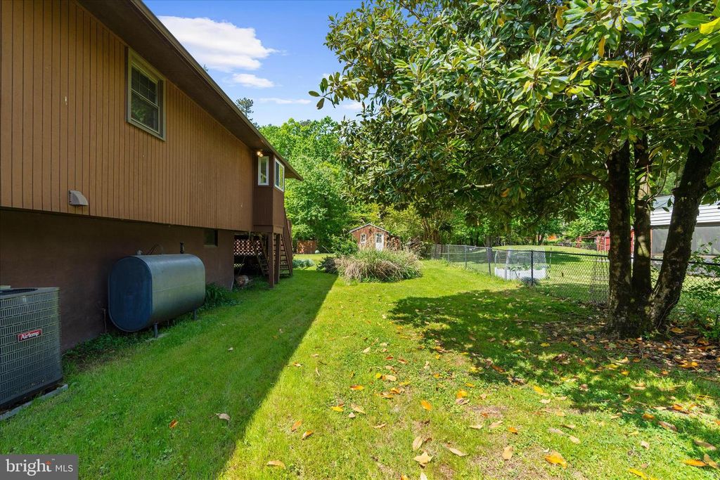 Image 47 of property listing at 148 MAGOTHY BEACH RD, Pasadena, MD 21122