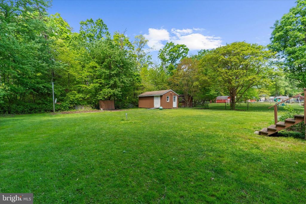 Image 48 of property listing at 148 MAGOTHY BEACH RD, Pasadena, MD 21122