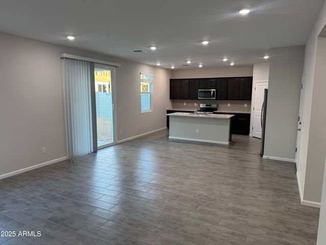 2683 E MUSIC MOUNTAIN Avenue, Apache Junction, AZ 85119