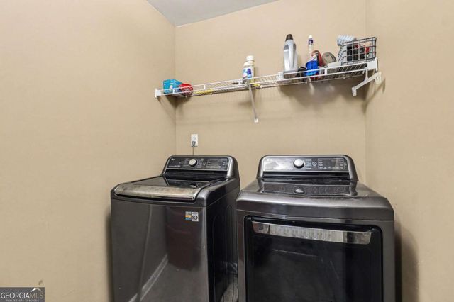 7666 Bowhead Court, Fairburn, GA 30213