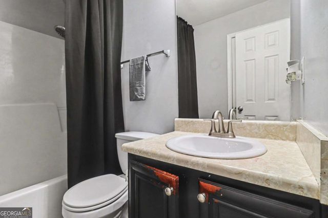 7666 Bowhead Court, Fairburn, GA 30213