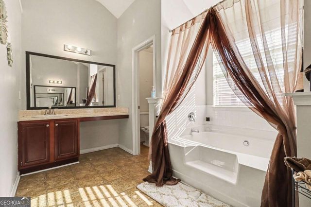 7666 Bowhead Court, Fairburn, GA 30213