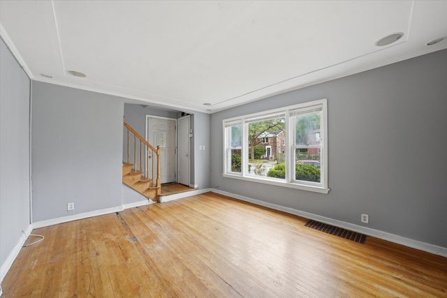 9709 S Yates Boulevard, Chicago, IL 60617