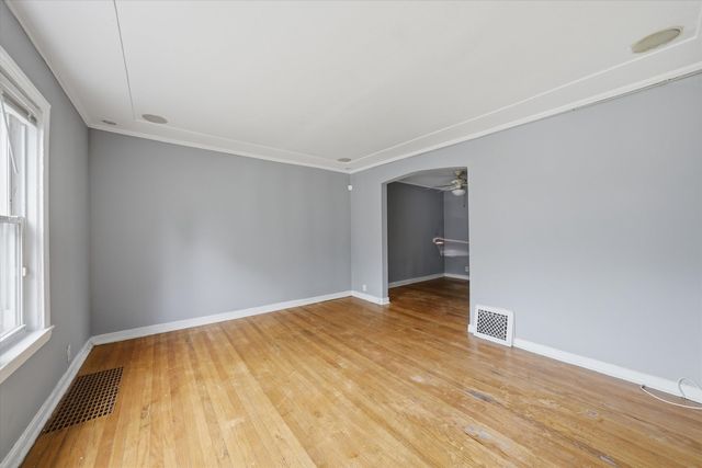 9709 S Yates Boulevard, Chicago, IL 60617