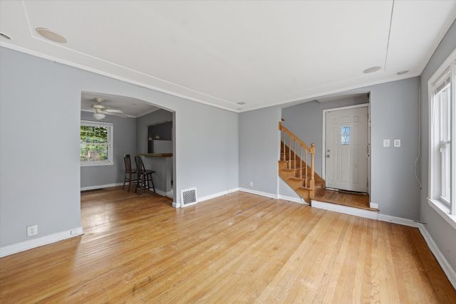 9709 S Yates Boulevard, Chicago, IL 60617