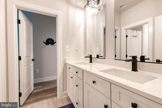 7679 CROSS CREEK DR, Columbia, MD 21044