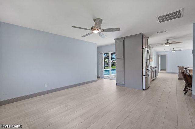 4005 SE 1st AVE, Cape Coral, FL 33904