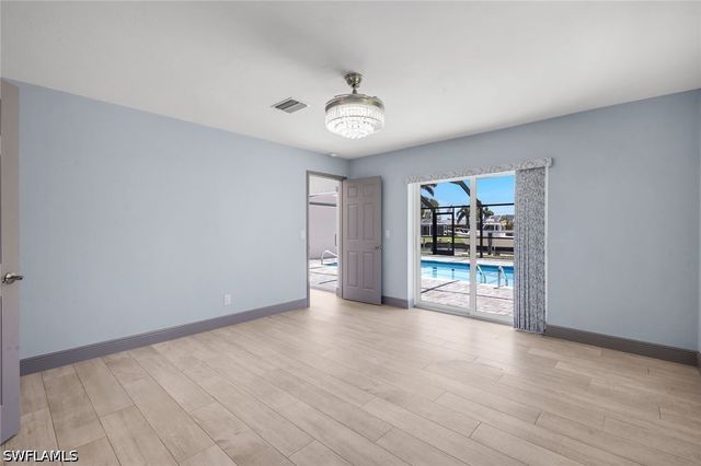 4005 SE 1st AVE, Cape Coral, FL 33904