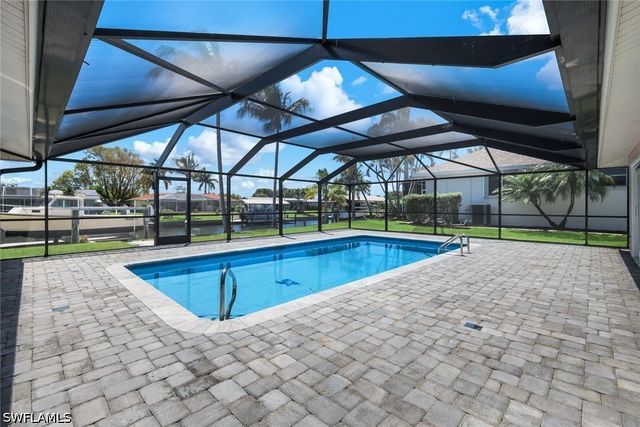 4005 SE 1st AVE, Cape Coral, FL 33904