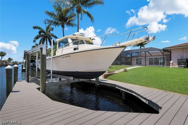4005 SE 1st AVE, Cape Coral, FL 33904