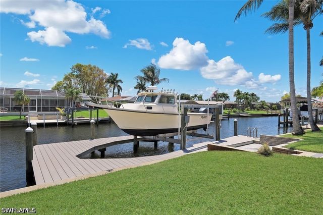 4005 SE 1st AVE, Cape Coral, FL 33904