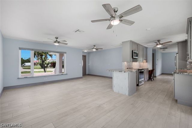 4005 SE 1st AVE, Cape Coral, FL 33904