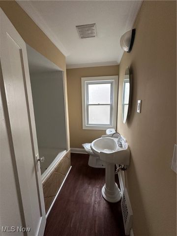 893 Keystone Drive, Cleveland Heights, OH 44121