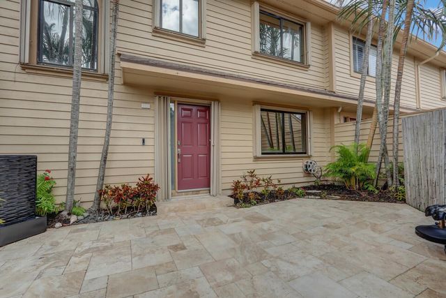 6136 SE Georgetown Place, Hobe Sound, FL 33455