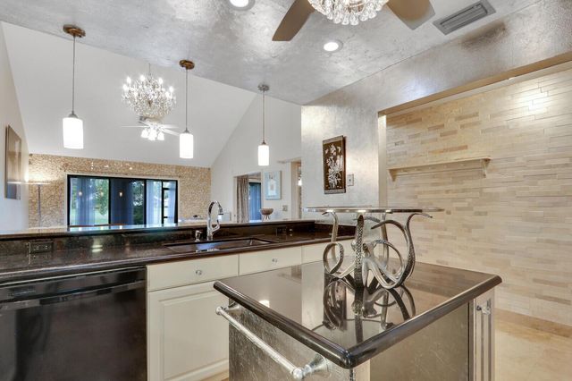 6136 SE Georgetown Place, Hobe Sound, FL 33455