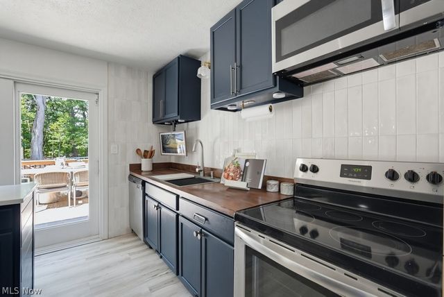 9316 Munich Drive, Parma, OH 44130