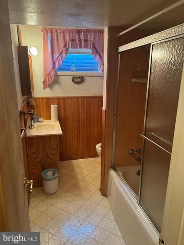 7527 FRIAR TUCK CT, Falls Church, VA 22042