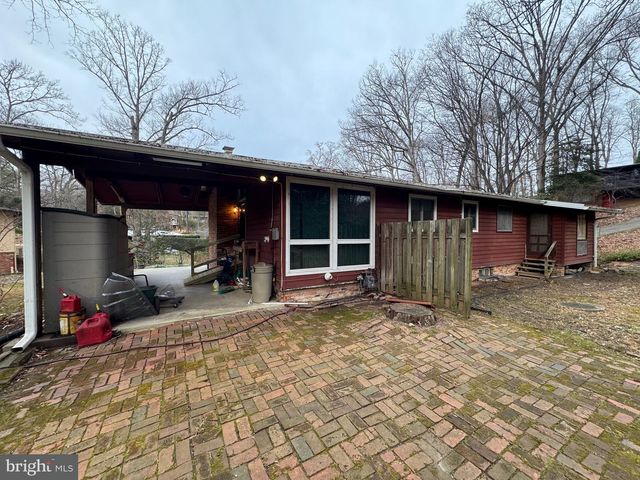 7527 FRIAR TUCK CT, Falls Church, VA 22042