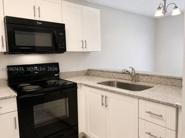 9221 SW 138th Pl 9221, Miami, FL 33186