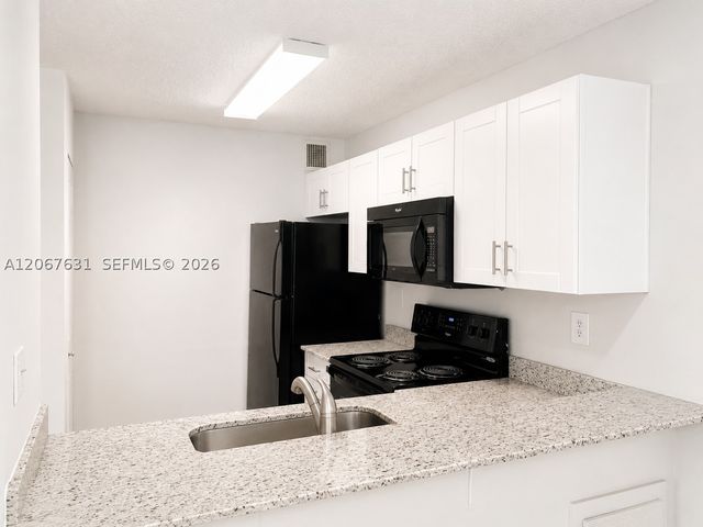 9221 SW 138th Pl 9221, Miami, FL 33186