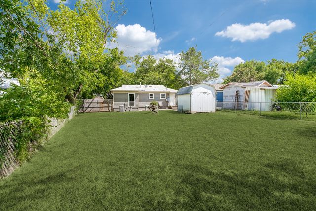4808 Sherwood Drive, River Oaks, TX 76114