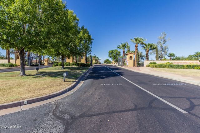 22208 N LOS GATOS Drive, Sun City West, AZ 85375