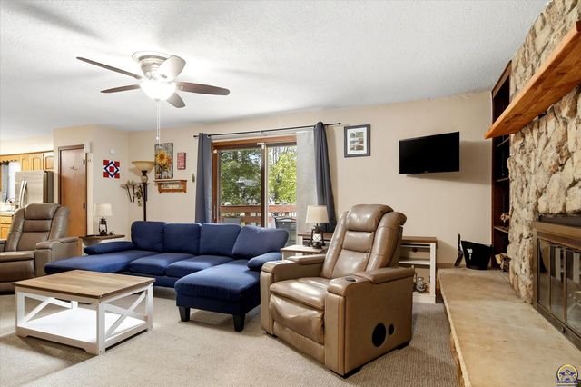 3600 NW 44th Ter, Topeka, KS 66618