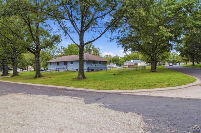 3600 NW 44th Ter, Topeka, KS 66618
