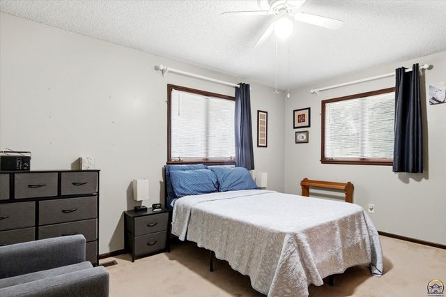 3600 NW 44th Ter, Topeka, KS 66618