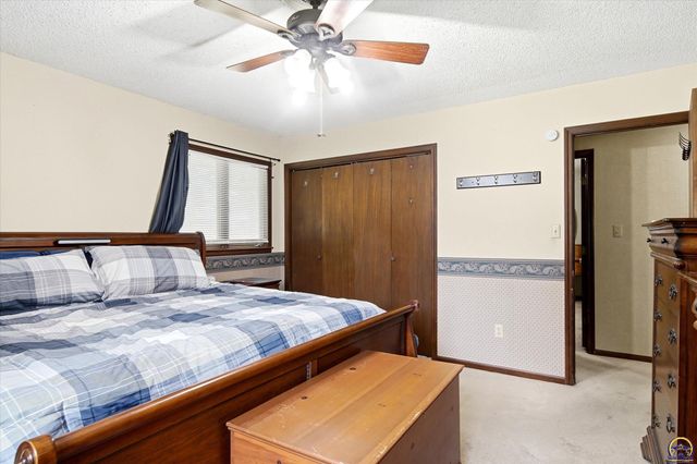 3600 NW 44th Ter, Topeka, KS 66618