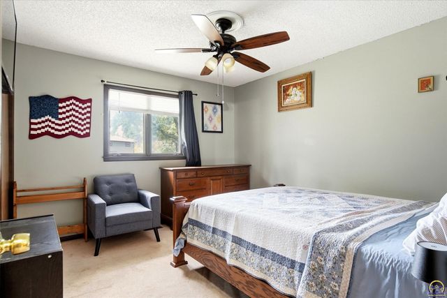 3600 NW 44th Ter, Topeka, KS 66618