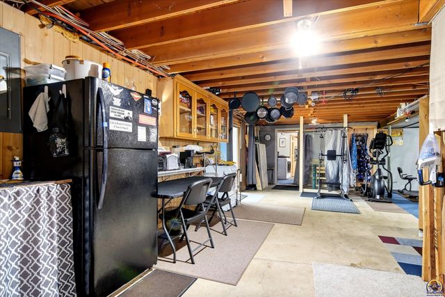 3600 NW 44th Ter, Topeka, KS 66618