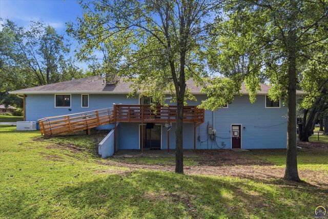 3600 NW 44th Ter, Topeka, KS 66618