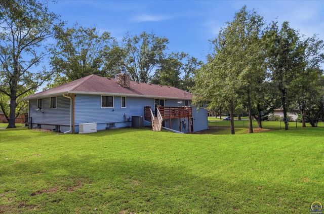 3600 NW 44th Ter, Topeka, KS 66618