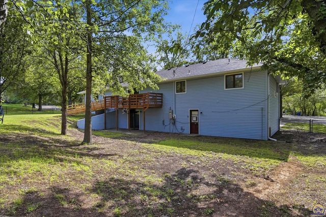 3600 NW 44th Ter, Topeka, KS 66618