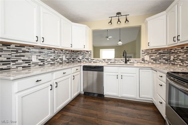 9234 Forest Trail Avenue NW, Massillon, OH 44647