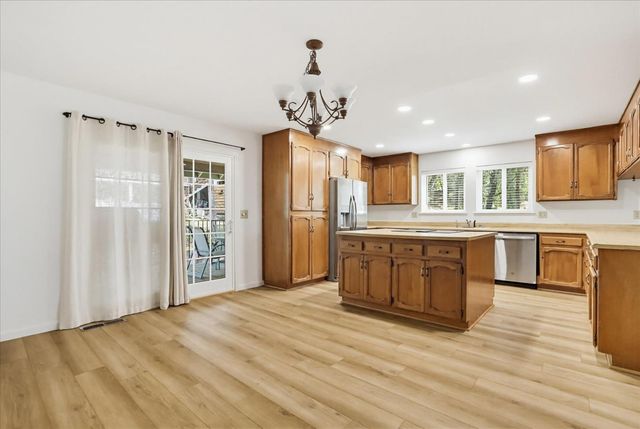 17575 Chaparral Dr, Penn Valley, CA 95946