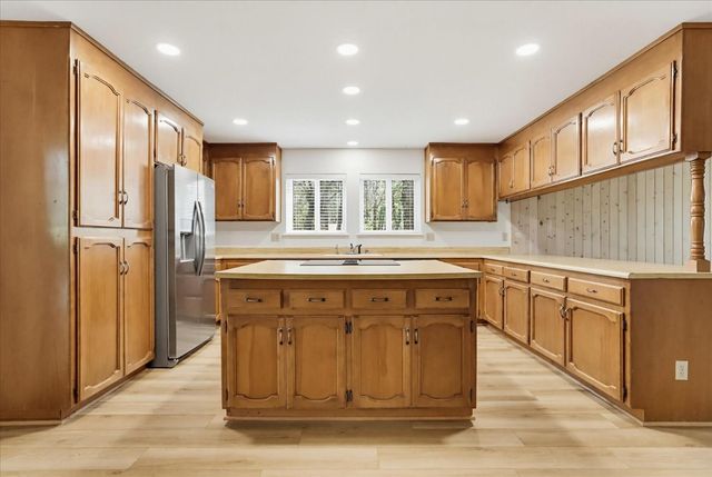17575 Chaparral Dr, Penn Valley, CA 95946