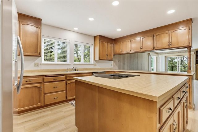 17575 Chaparral Dr, Penn Valley, CA 95946